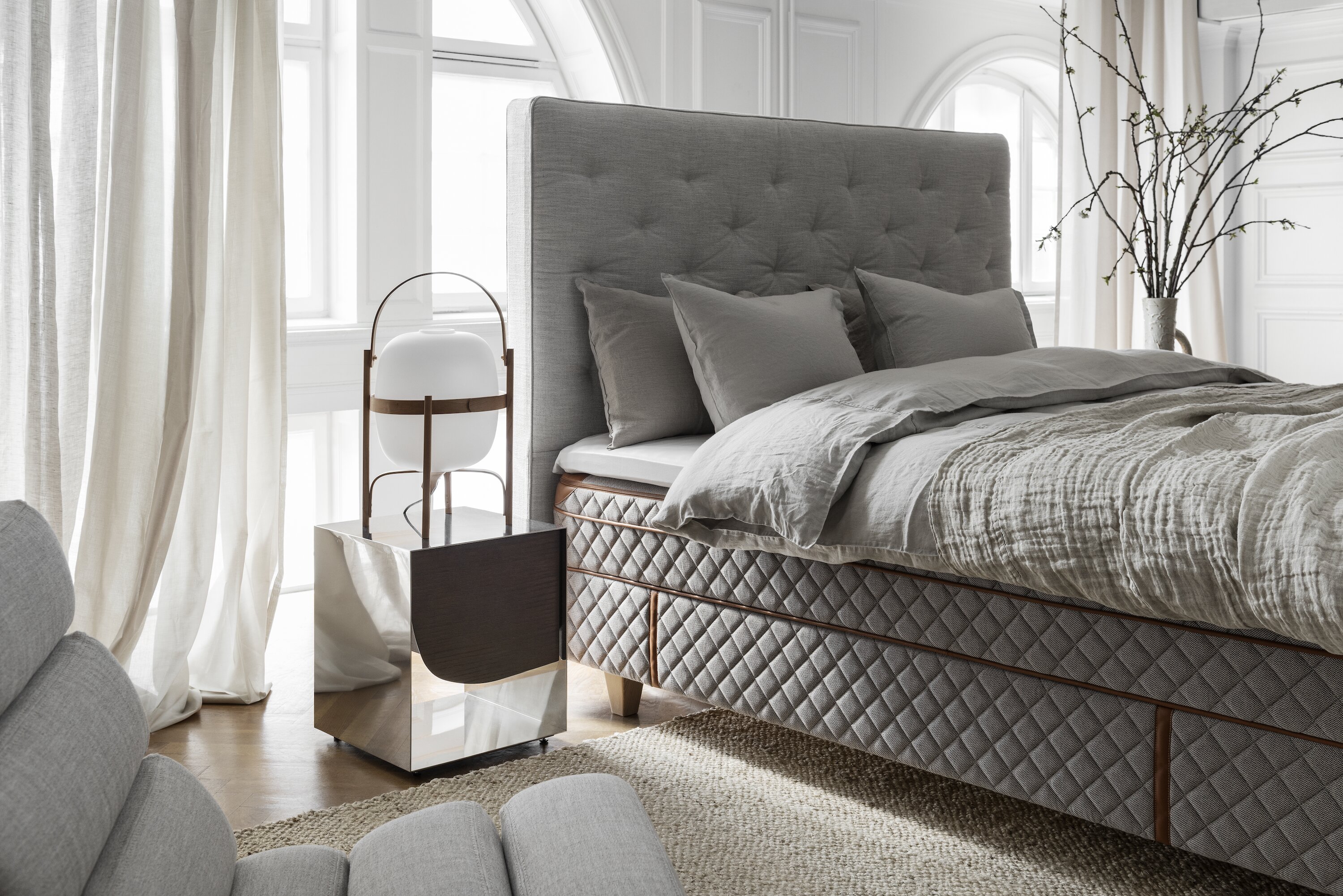 bed_continental_dux 8008_inspiration_PIE_xupport-royal ruskin 10 quill_1